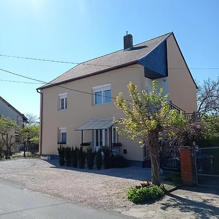 Joe Δωμάτια σε οικογενειακή κατοικία Keszthely